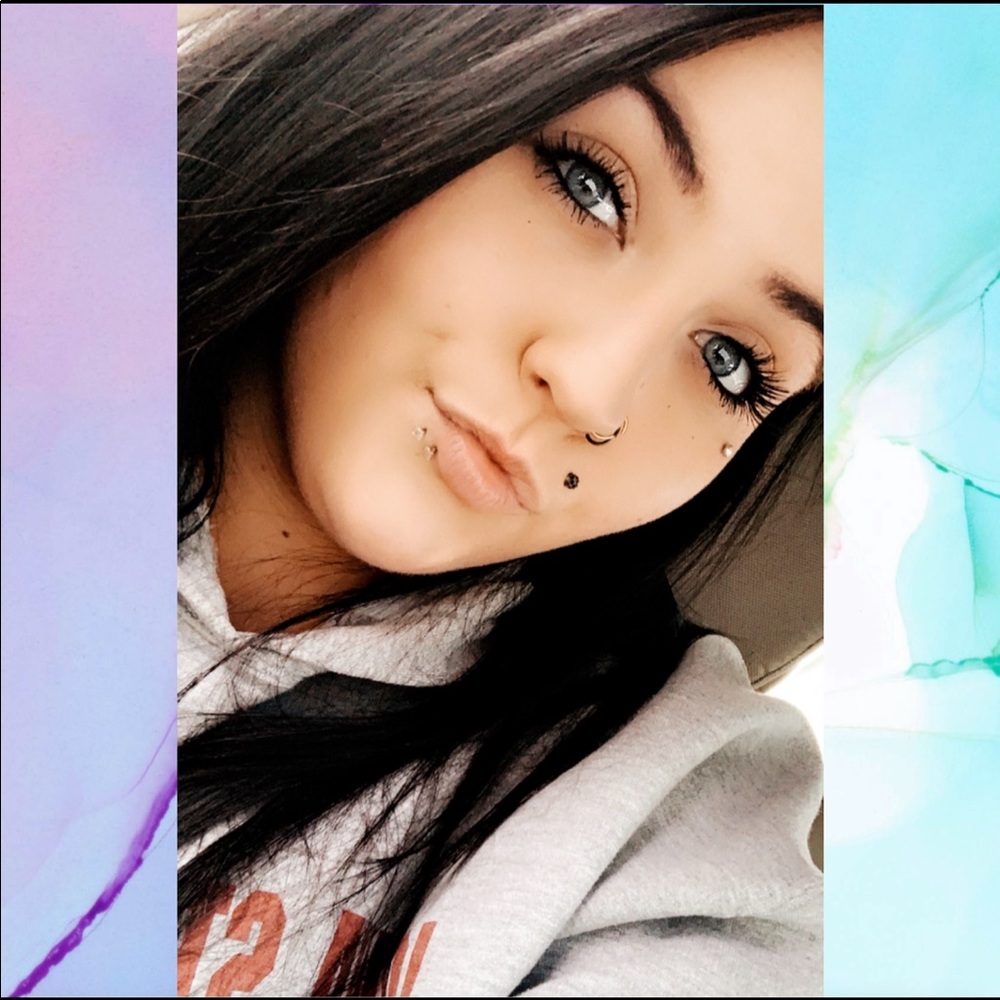 Meet your Posher, Lexie